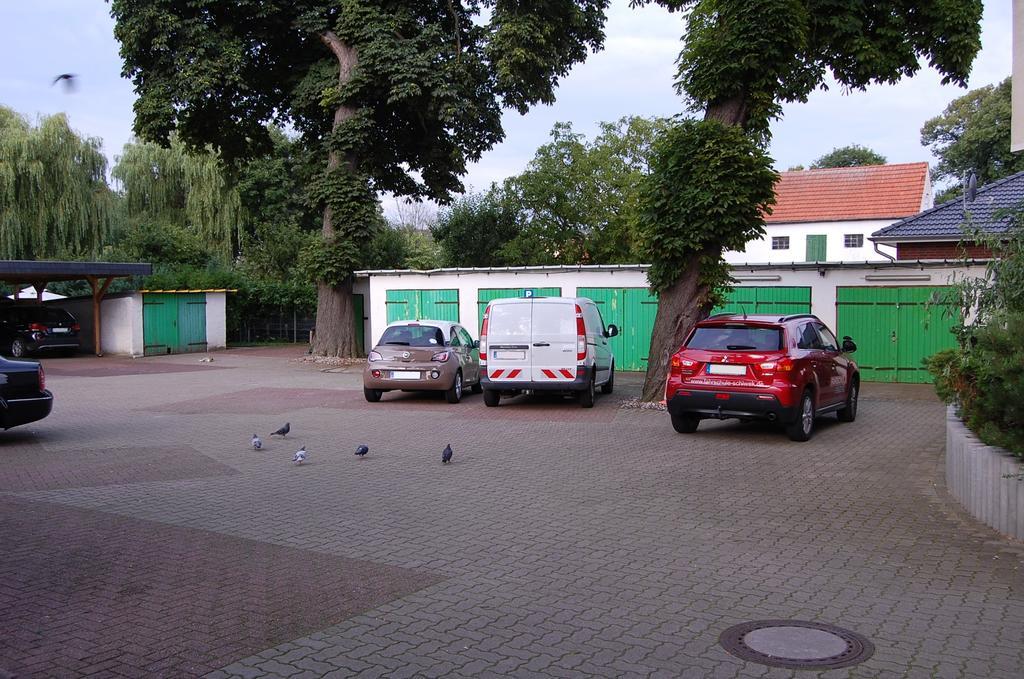 Hotel Jahnke Neubrandenburg Bagian luar foto